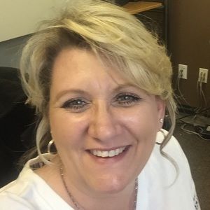 Meet your Posher, Joni